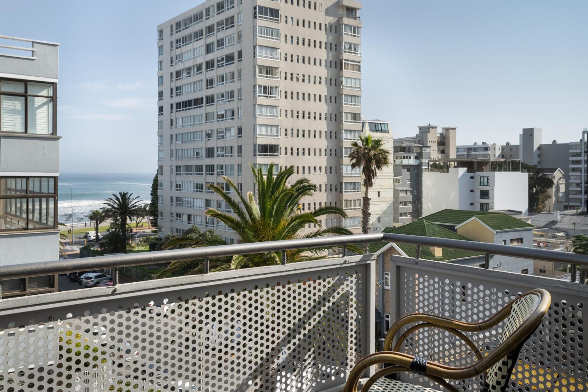 Protea Hotel By Marriott Cape Town Sea Point Extérieur photo